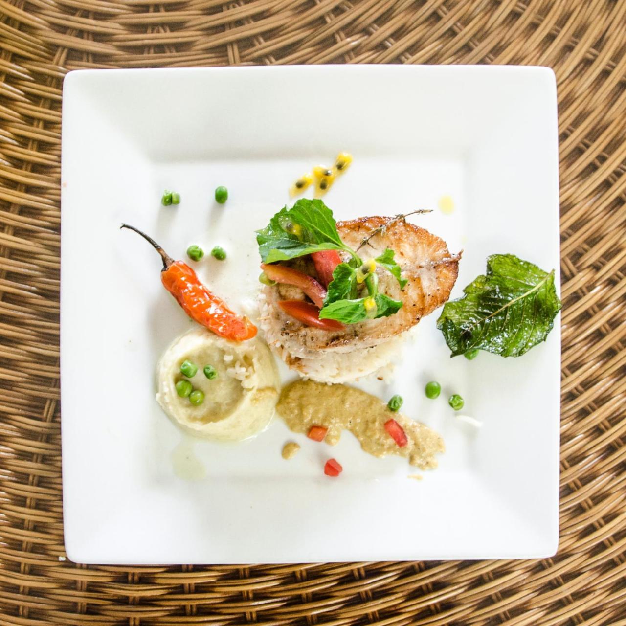Hotel Jardin De La Paix Морони Экстерьер фото